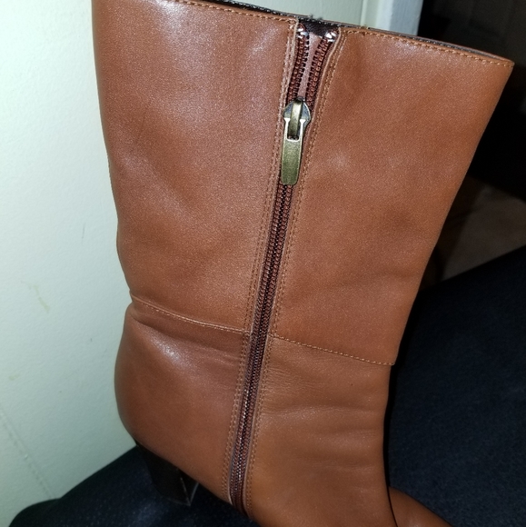 Anne Klein ankle leather boot size 9 - Picture 3 of 8